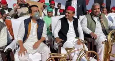 मेरठ की परिवर्तन संदेश रैली में बोले अखिलेश, लाल टोपी ही भाजपा को सत्ता से बाहर करेगी